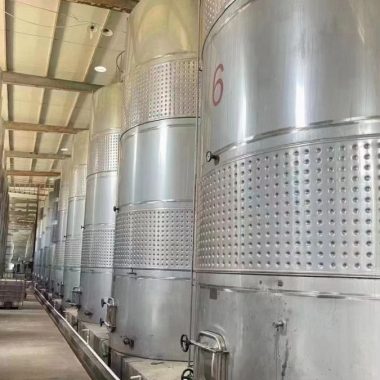 二手不锈钢储罐 立式 化工储存 304耐腐蚀 铁罐 保温罐第4张