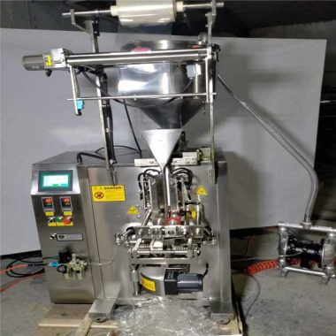 供应10克牛排酱全自动包装机，光电眼控制型酱料打码机第2张