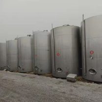 出售二手不锈钢储罐 10至100立方红酒储存罐 密封性好