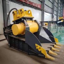 挖掘机破碎斗 液压马达驱动 破碎石子 建筑垃圾